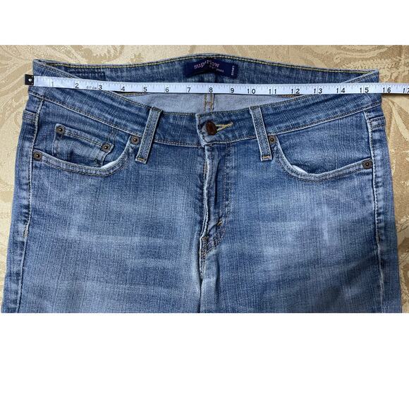 Levi's Superlow 518 Jeans Womens Size 9 Medium Stretch Distressed Small Stain - Picture 7 of 11